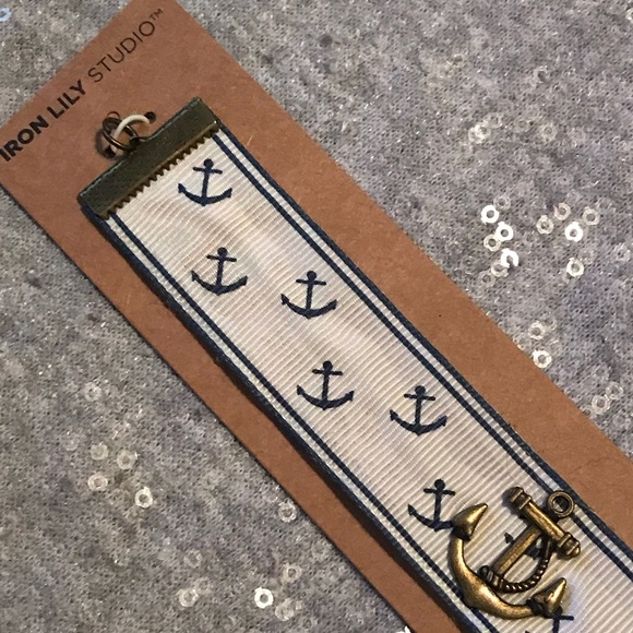 NWT Iron Lily Studio Anchor Bracelet - Picture 2 of 2